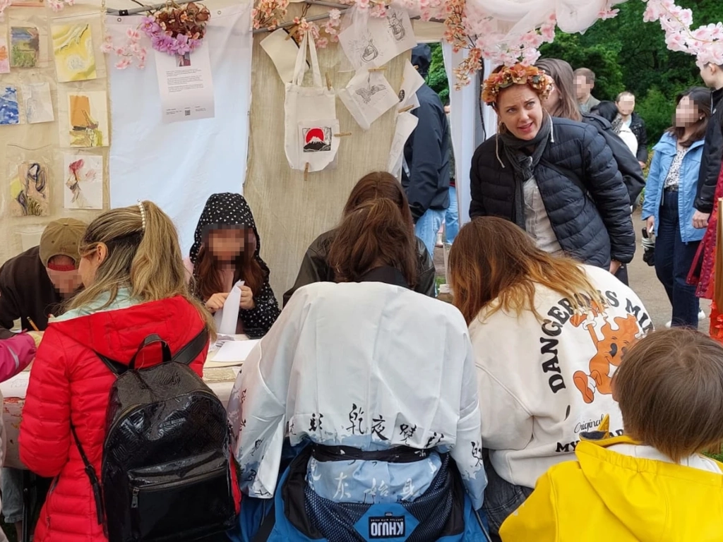 Aussteller tonisam mit ihrem Stand